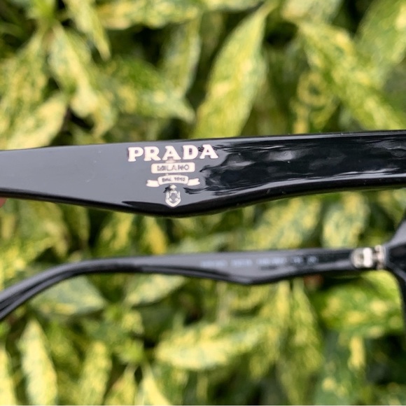 Prada Black SPR 09O Logo Sunglasses | NO CASE | Designer Eyewear Made in Italy - Picture 2 of 9